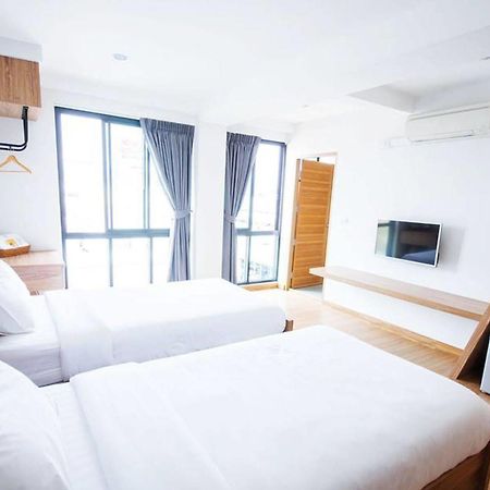 The Logbook Room And Cafe' Chonburi Exteriér fotografie