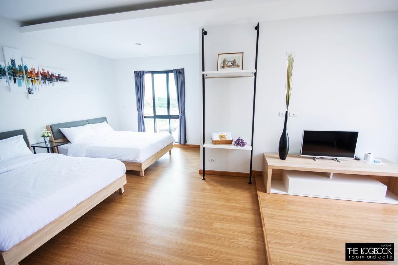The Logbook Room And Cafe' Chonburi Exteriér fotografie