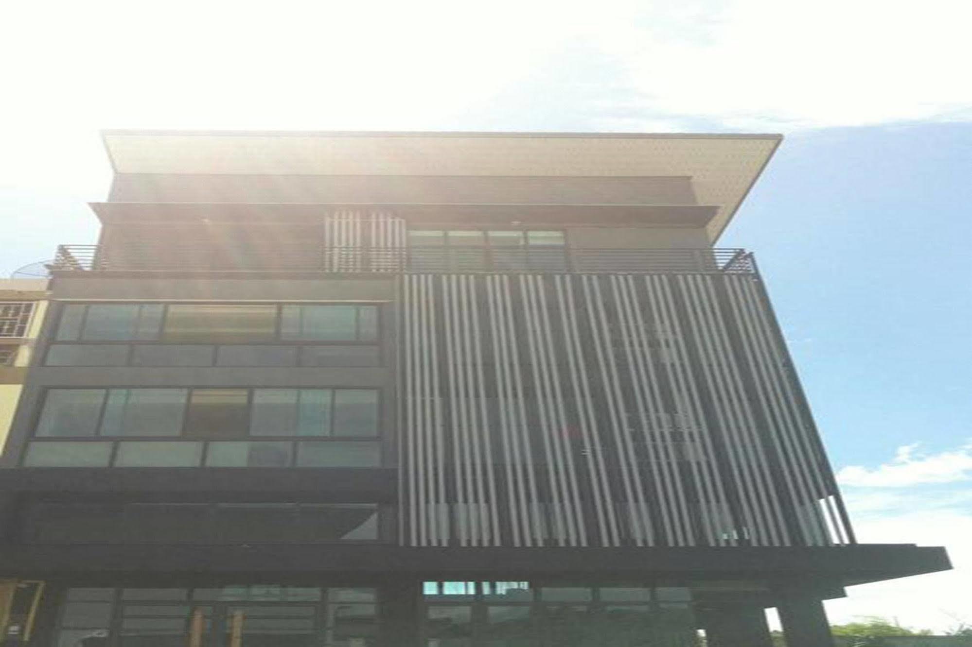 The Logbook Room And Cafe' Chonburi Exteriér fotografie